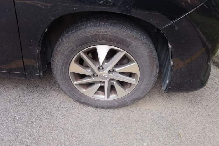 Used Toyota Alphard 2012 3.5L Luxury Edition Right Front Wheel Hub