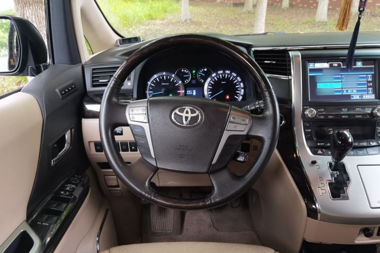 Used Toyota Alphard 2012 3.5L Luxury Edition Steering Wheel