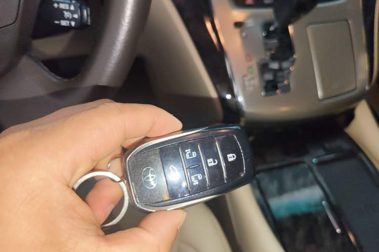 Used Toyota Alphard 2012 3.5L Luxury Edition Vehicle Key