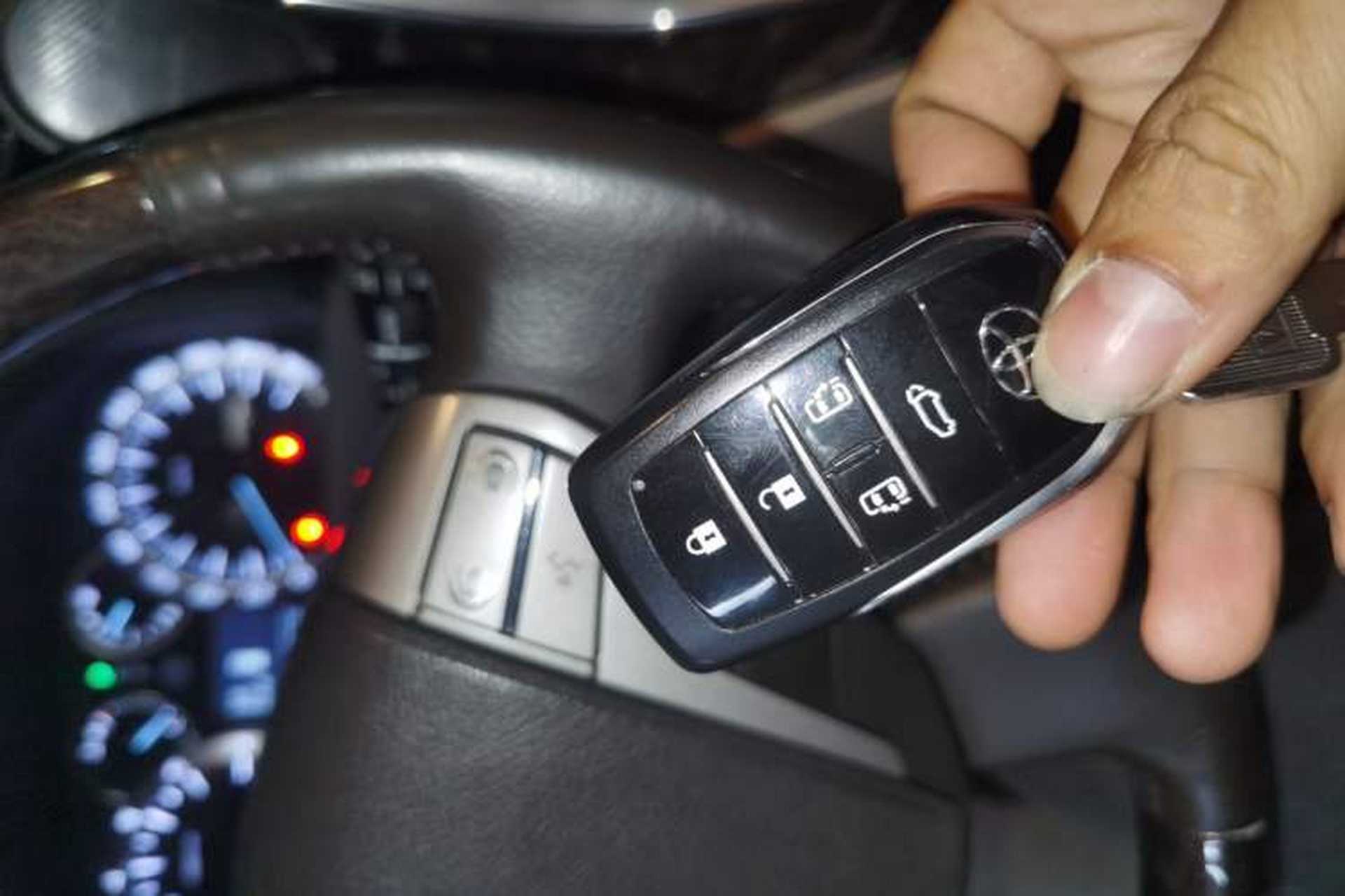 Used Toyota Alphard 2012 3.5L Luxury Edition Vehicle Key