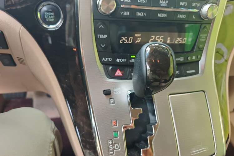 Used Toyota Alphard 2012 2.4L Luxury Edition Vehicle Key