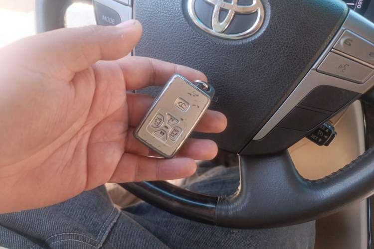 Used Toyota Alphard 2012 3.5L Luxury Edition Vehicle Key