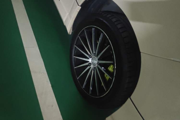 Used Toyota Alphard 2012 3.5L Luxury Edition Right Front Wheel Hub