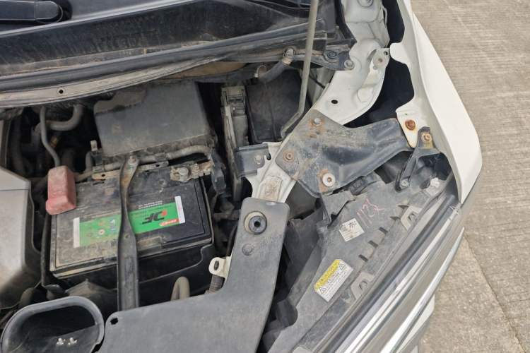 Used Toyota Alphard 2012 3.5L Luxury Edition Engine Bay Left