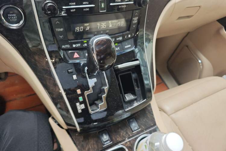 Used Toyota Alphard 2012 3.5L Luxury Edition Gear Lever