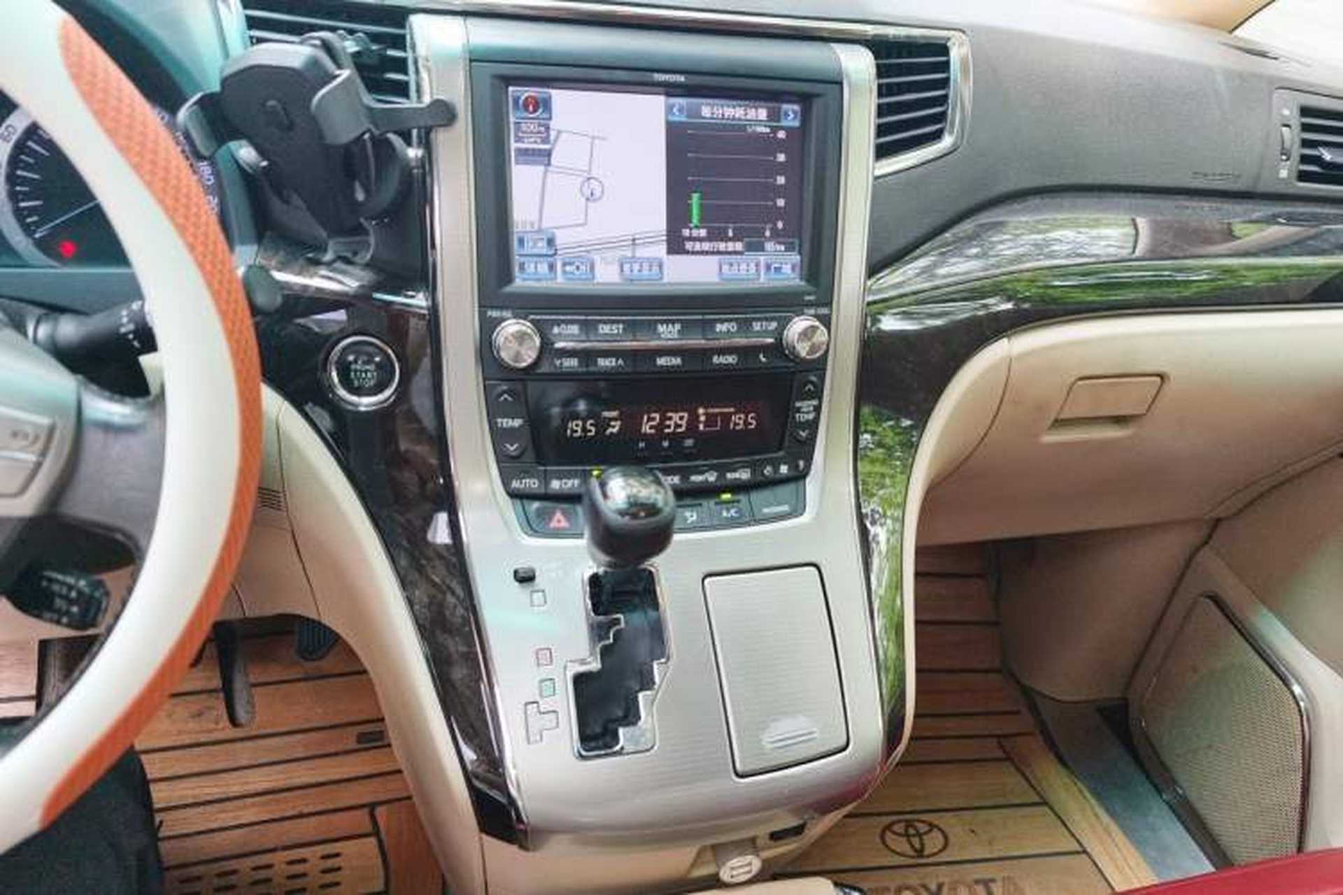 Used Toyota Alphard 2012 3.5L Luxury Edition Audio And AC Panel
