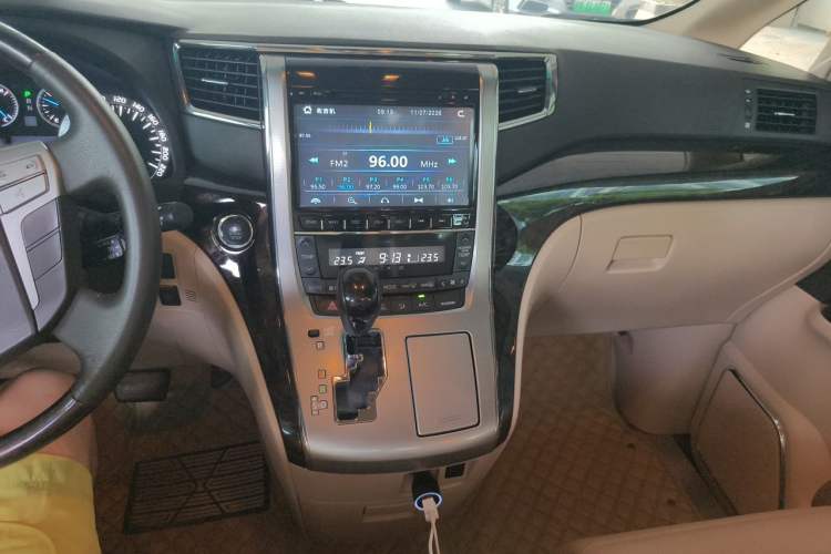 Used Toyota Alphard 2012 3.5L Luxury Edition Audio And AC Panel