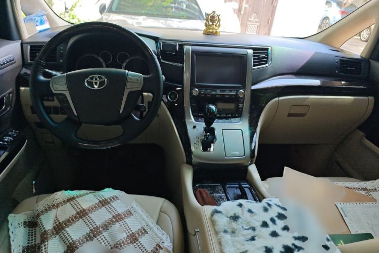 Used Toyota Alphard 2012 3.5L Luxury Edition Center Console