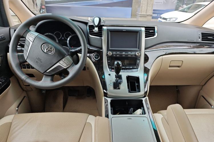 Used Toyota Alphard 2012 3.5L Luxury Edition Center Console