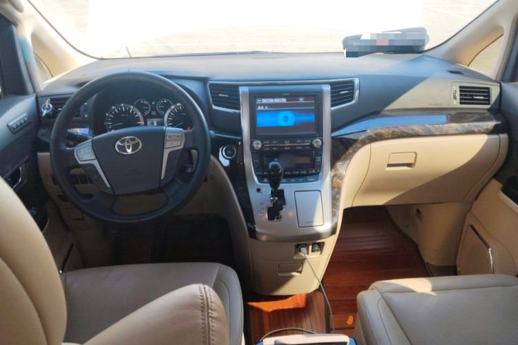 Used Toyota Alphard 2012 3.5L Luxury Edition Center Console