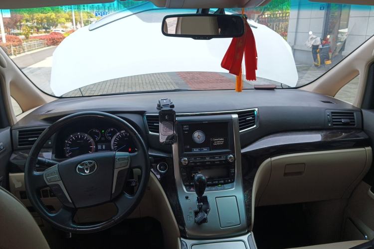 Used Toyota Alphard 2012 3.5L Luxury Edition Center Console