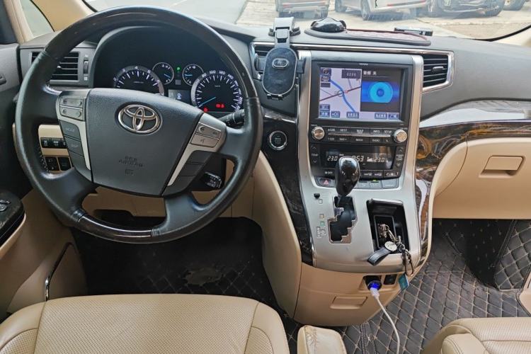Used Toyota Alphard 2012 3.5L Luxury Edition Center Console