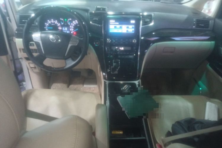 Used Toyota Alphard 2012 3.5L Luxury Edition Center Console