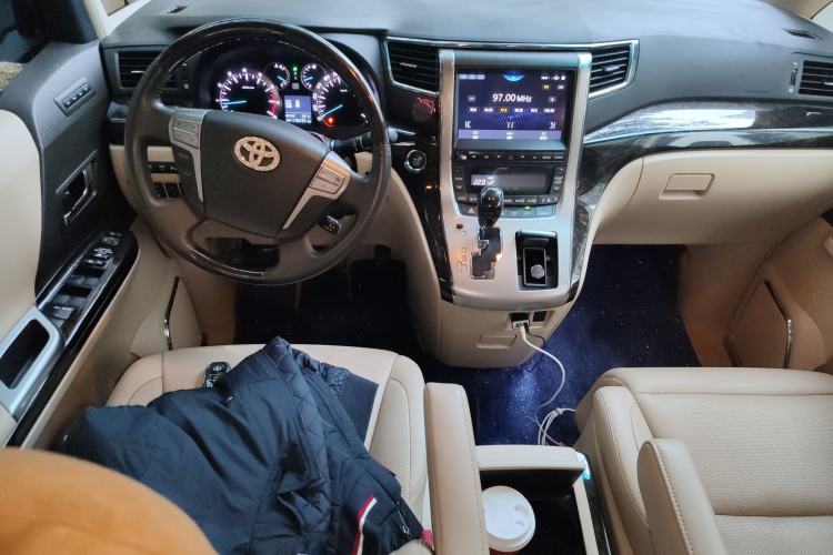 Used Toyota Alphard 2012 3.5L Luxury Edition Center Console