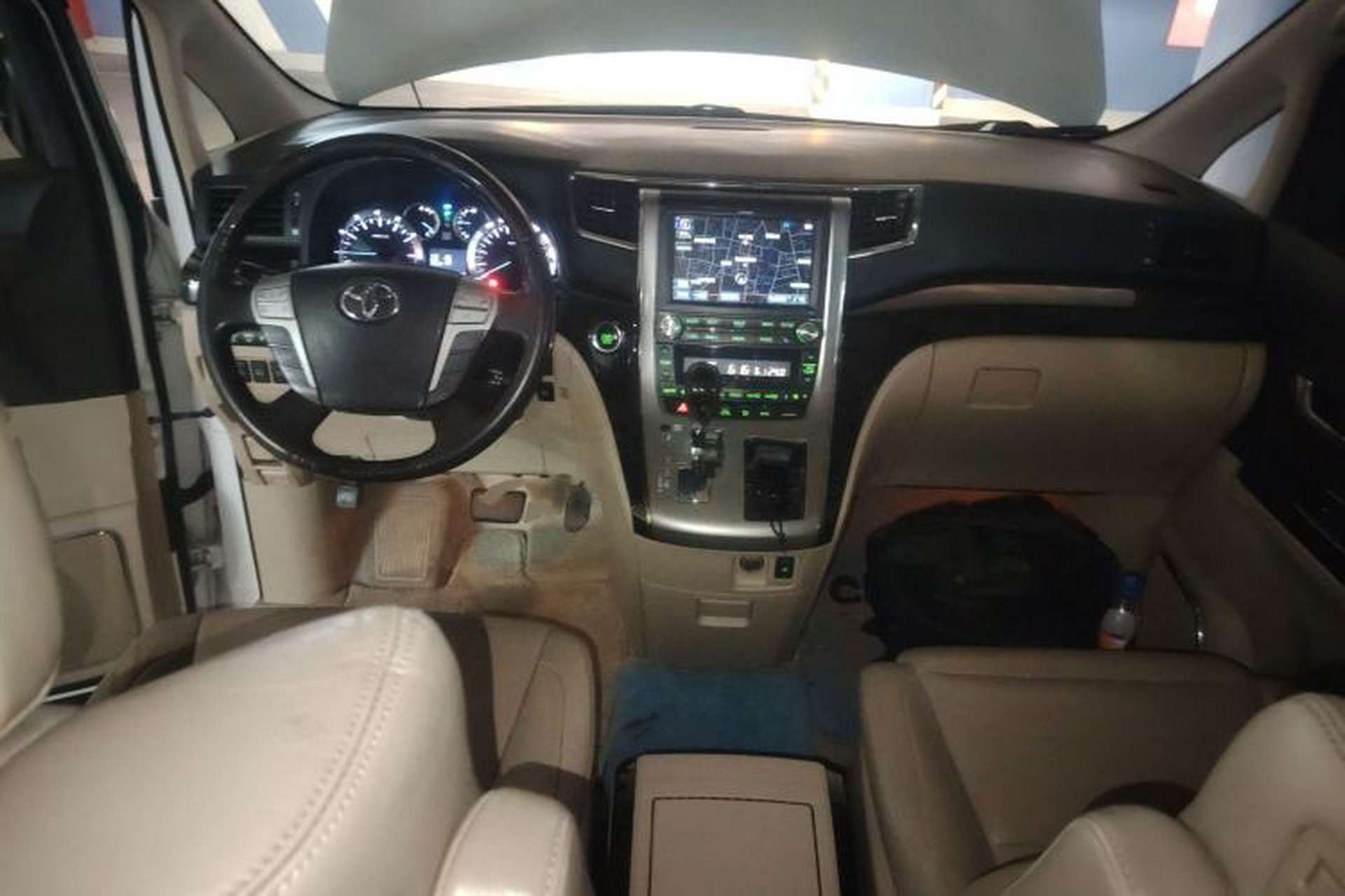 Used Toyota Alphard 2012 3.5L Luxury Edition Center Console