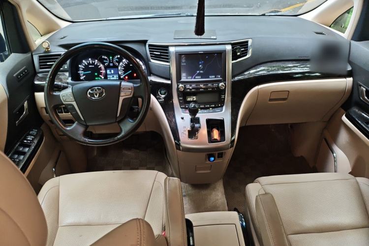 Used Toyota Alphard 2012 3.5L Luxury Edition Center Console