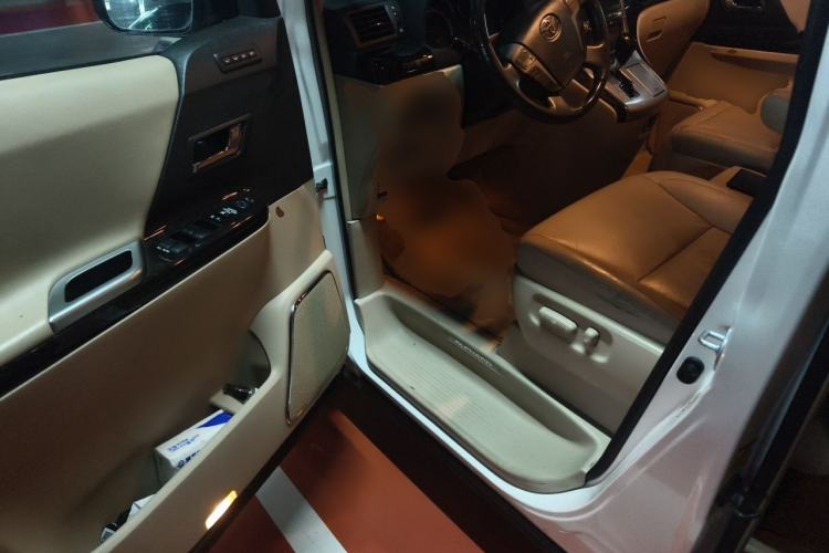 Used Toyota Alphard 2012 3.5L Luxury Edition Driver Seat