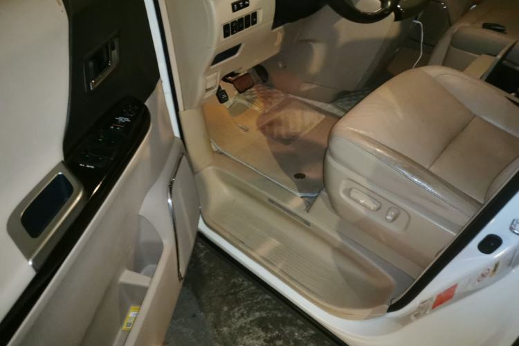 Used Toyota Alphard 2012 3.5L Luxury Edition Driver Seat
