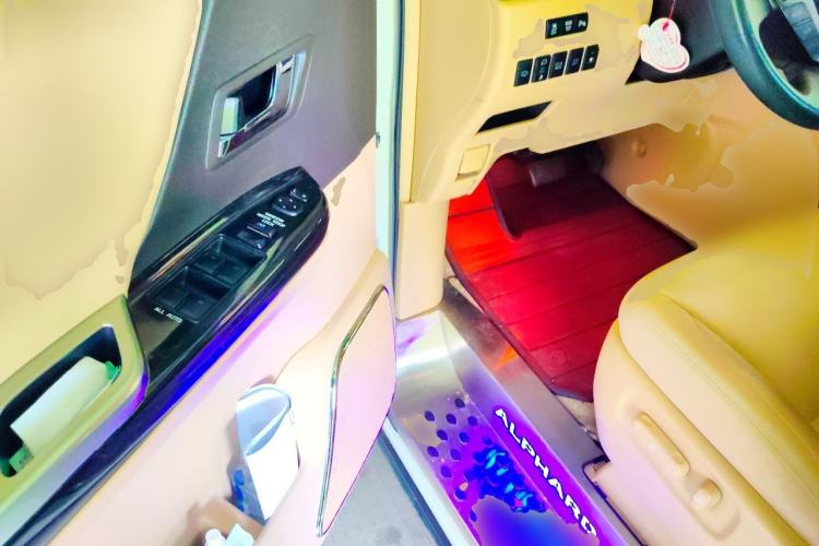 Used Toyota Alphard 2012 3.5L Luxury Edition Driver Seat