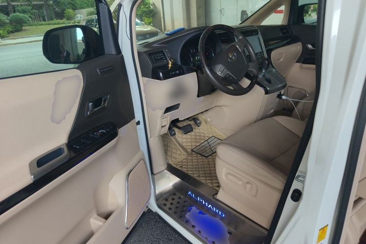 Used Toyota Alphard 2012 3.5L Luxury Edition Driver Seat