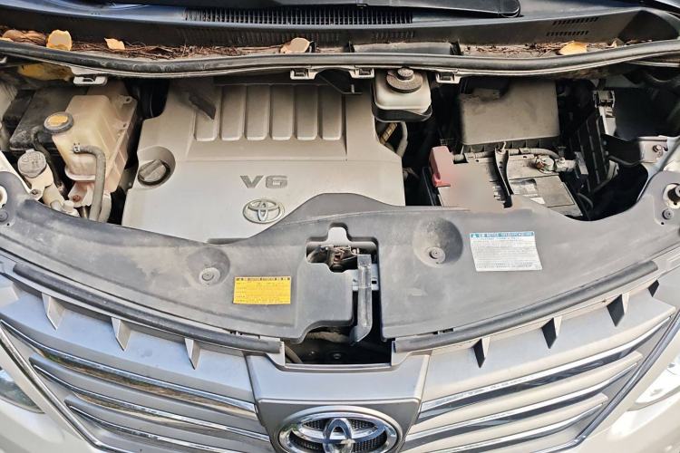 Used Toyota Alphard 2012 3.5L Luxury Edition Engine Bay
