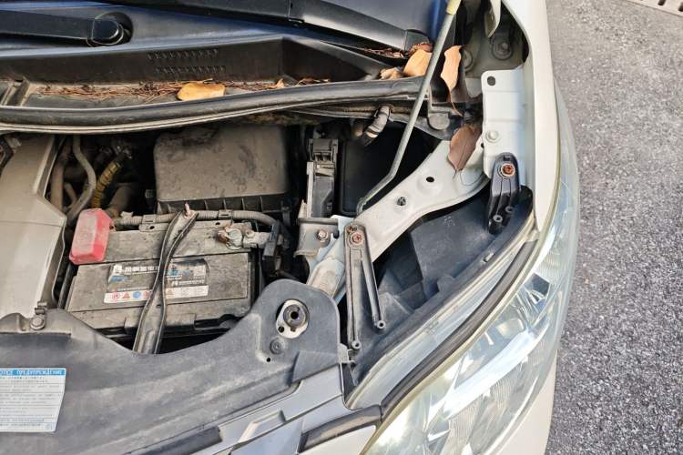 Used Toyota Alphard 2012 3.5L Luxury Edition Engine Bay Left
