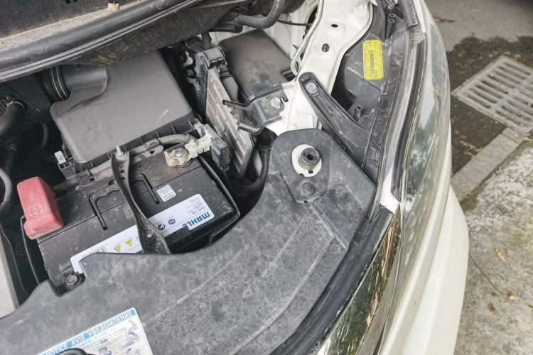 Used Toyota Alphard 2012 3.5L Luxury Edition Engine Bay Left