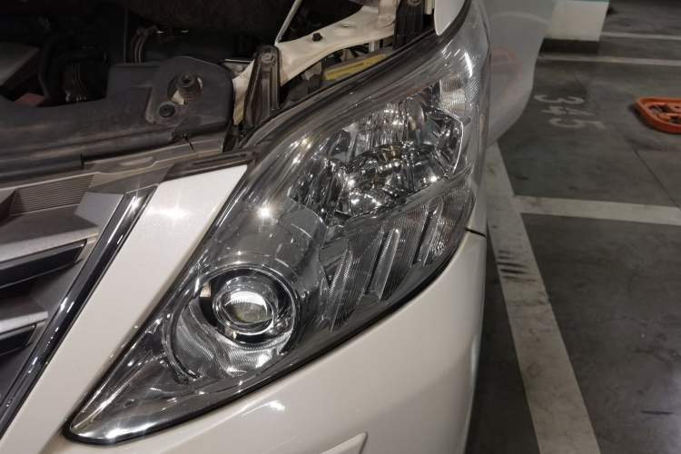 Used Toyota Alphard 2012 3.5L Luxury Edition Engine Bay Left