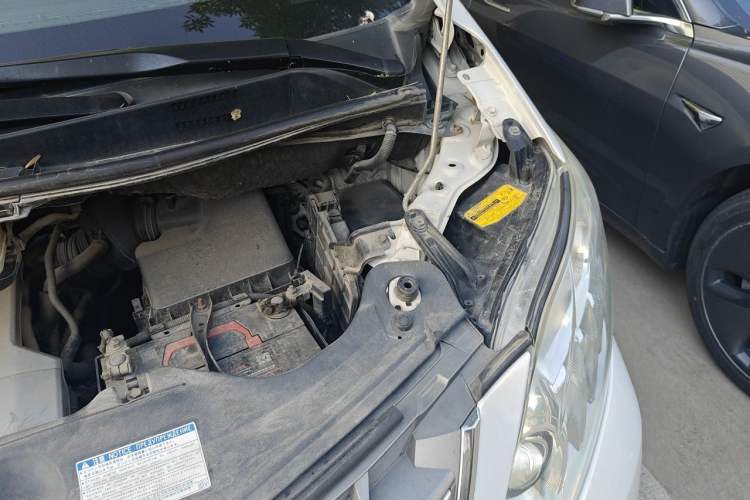 Used Toyota Alphard 2012 3.5L Luxury Edition Engine Bay Left
