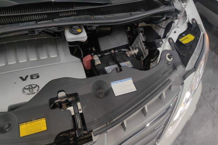Used Toyota Alphard 2012 3.5L Luxury Edition Engine Bay Left