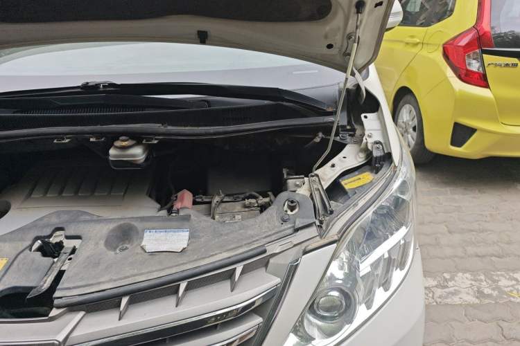 Used Toyota Alphard 2012 3.5L Luxury Edition Engine Bay Left