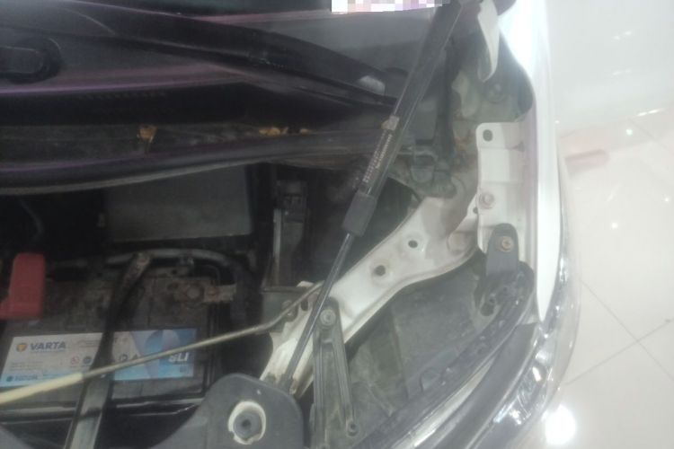 Used Toyota Alphard 2012 3.5L Luxury Edition Engine Bay Left