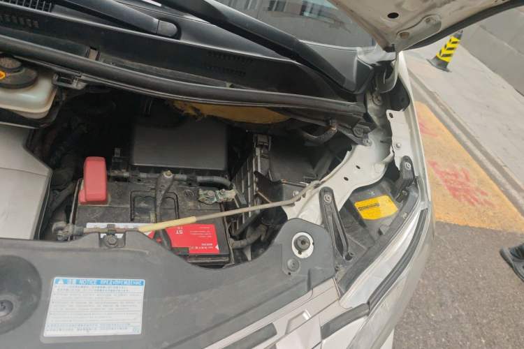 Used Toyota Alphard 2012 3.5L Luxury Edition Engine Bay Left