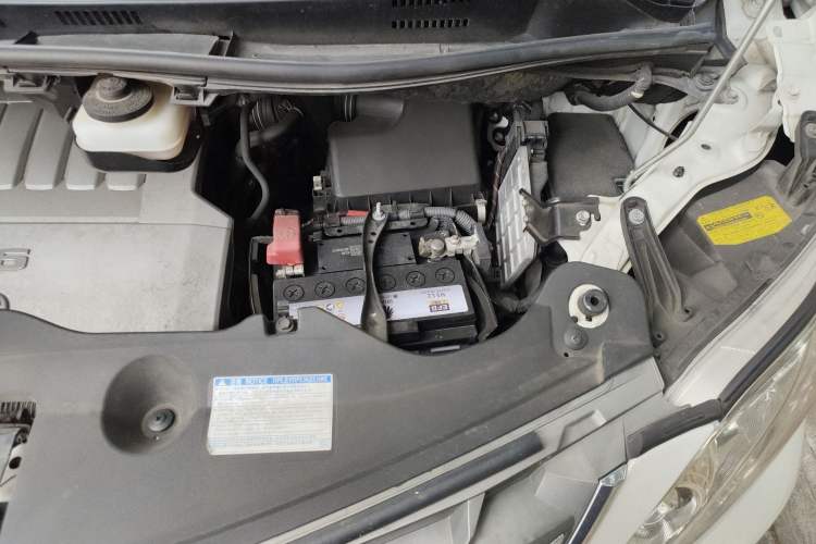 Used Toyota Alphard 2012 3.5L Luxury Edition Engine Bay Left