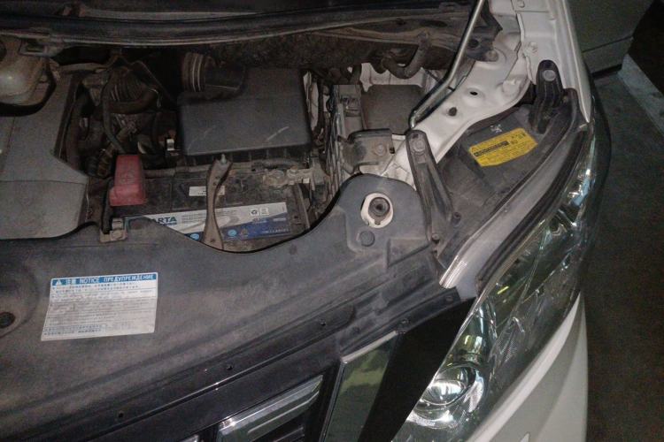 Used Toyota Alphard 2012 3.5L Luxury Edition Engine Bay Left