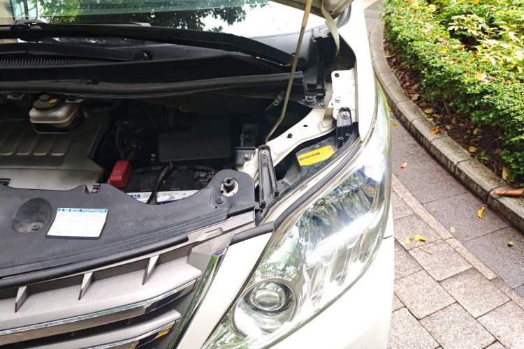 Used Toyota Alphard 2012 3.5L Luxury Edition Engine Bay Left