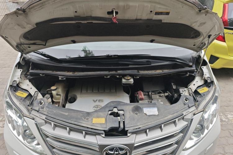 Used Toyota Alphard 2012 3.5L Luxury Edition Engine Bay