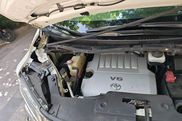 Used Toyota Alphard 2012 3.5L Luxury Edition Engine Bay Right