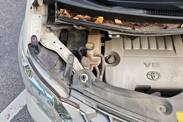 Used Toyota Alphard 2012 3.5L Luxury Edition Engine Bay Right