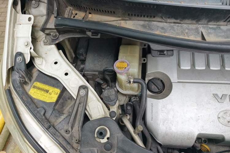 Used Toyota Alphard 2012 3.5L Luxury Edition Engine Bay Right