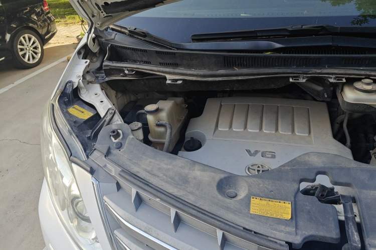 Used Toyota Alphard 2012 3.5L Luxury Edition Engine Bay Right
