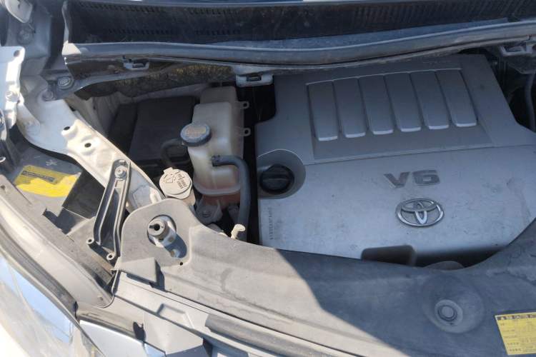 Used Toyota Alphard 2012 3.5L Luxury Edition Engine Bay Right