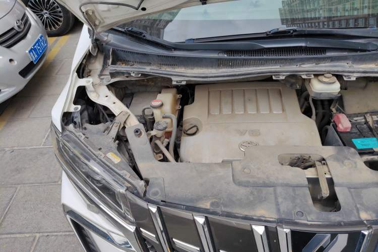 Used Toyota Alphard 2012 3.5L Luxury Edition Engine Bay Right
