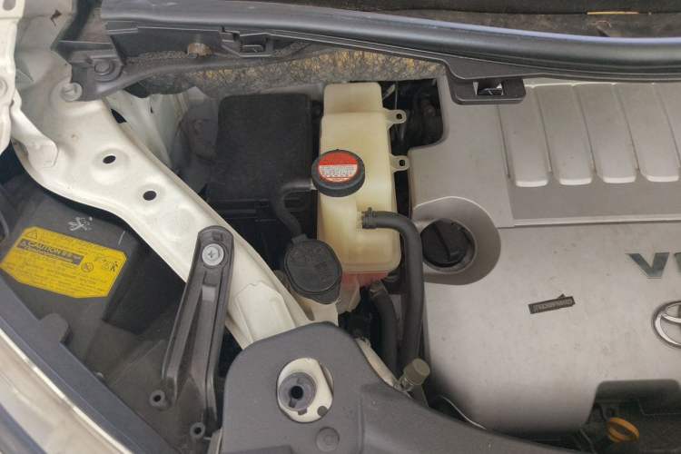 Used Toyota Alphard 2012 3.5L Luxury Edition Engine Bay Right