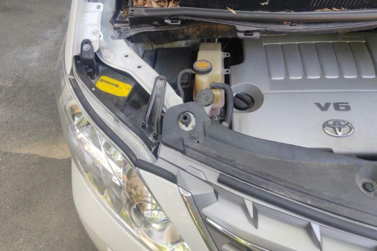 Used Toyota Alphard 2012 3.5L Luxury Edition Engine Bay Right