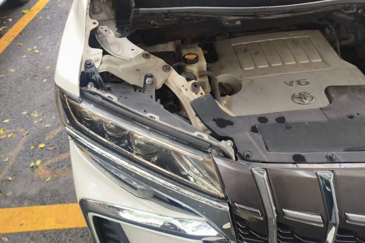 Used Toyota Alphard 2012 3.5L Luxury Edition Engine Bay Right