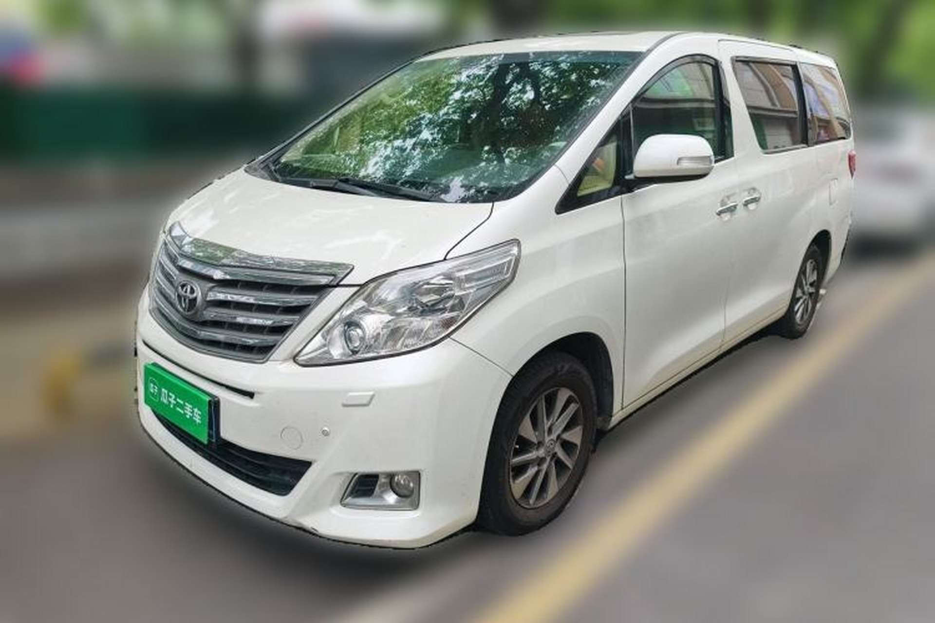 Used Toyota Alphard 2012 3.5L Luxury Edition Front Left 45 Deg