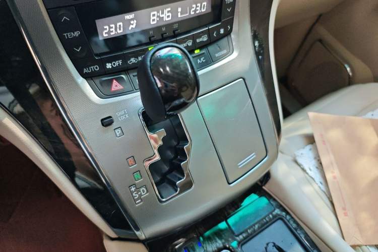Used Toyota Alphard 2012 3.5L Luxury Edition Gear Lever