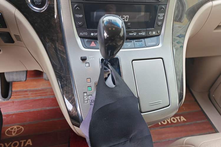 Used Toyota Alphard 2012 3.5L Luxury Edition Gear Lever