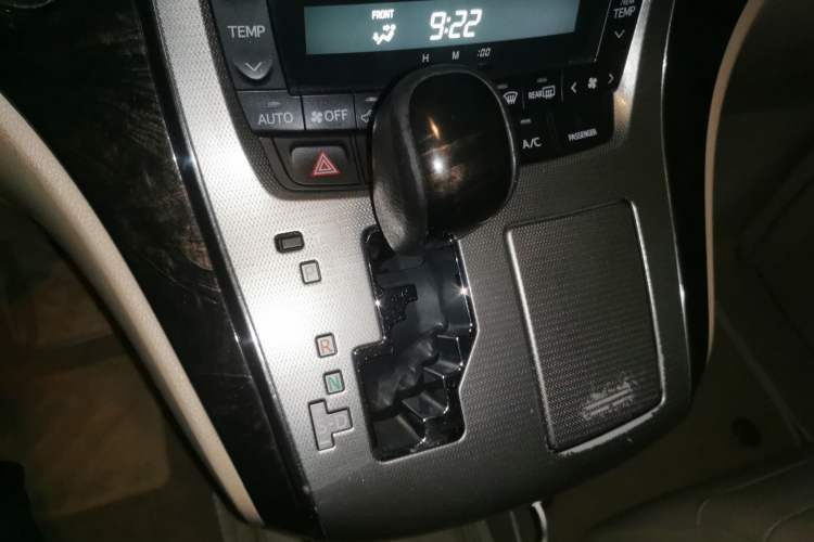 Used Toyota Alphard 2012 3.5L Luxury Edition Gear Lever